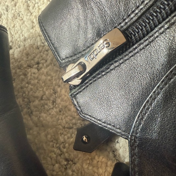 Sendra studded size 7 EUC near new Black Ankle Booties with Zipper - Picture 5 of 15